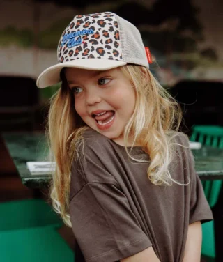 casquette-bebes-enfants-eco-responsable-trucker-imprime-leopard-1-hello-hossy
