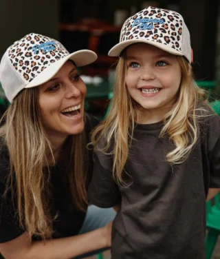 casquette-enfants-bebes-cool-mums-only-imprime-leopard-1-hello-hossy