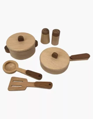 minikane-collection-dressing-vetements-accessoires-meubles-poupees-valise-d-antan-casseroles-2-768x980 minikane-collection-dressing-vetements-accessoires-meubles-poupees-valise-d-antan-casseroles-2-768x980