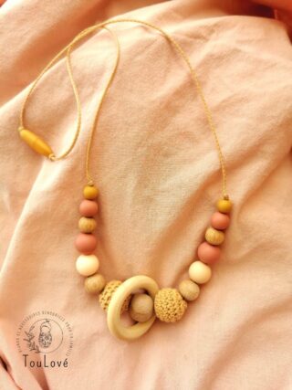 TouLové_collierAllaitement_Matis_caramel1 (2)