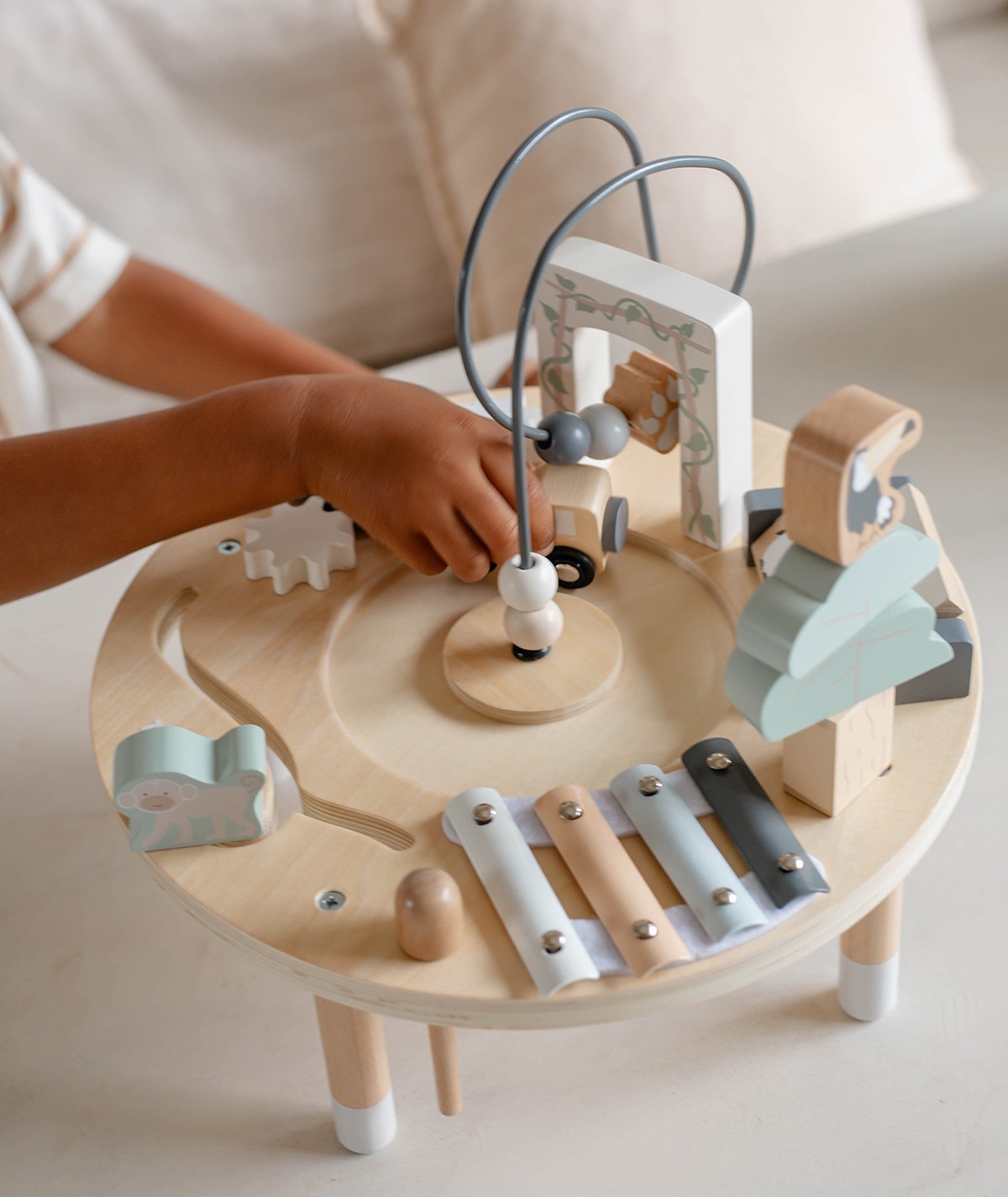 Petite table d'activités en bois - Tryco – Image 3